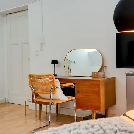 Mit 2 Schlafzimmern Am Bergpark Wilhelmshoehe * Kassel