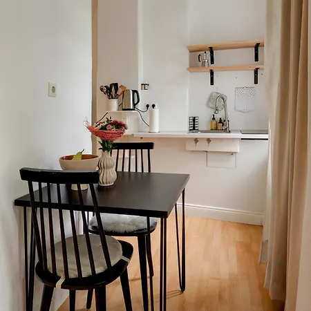 Apartment Mit 2 Schlafzimmern Am Bergpark Wilhelmshoehe