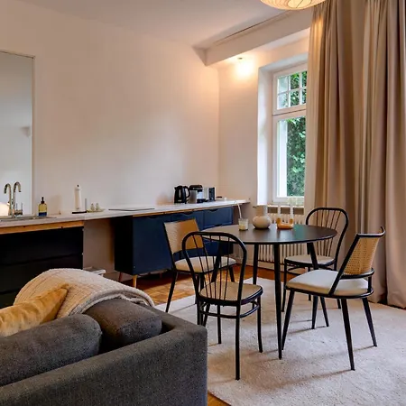 Apartment Mit 2 Schlafzimmern Am Bergpark Wilhelmshoehe