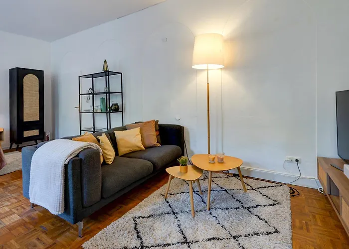 Mit 2 Schlafzimmern Am Bergpark Wilhelmshoehe