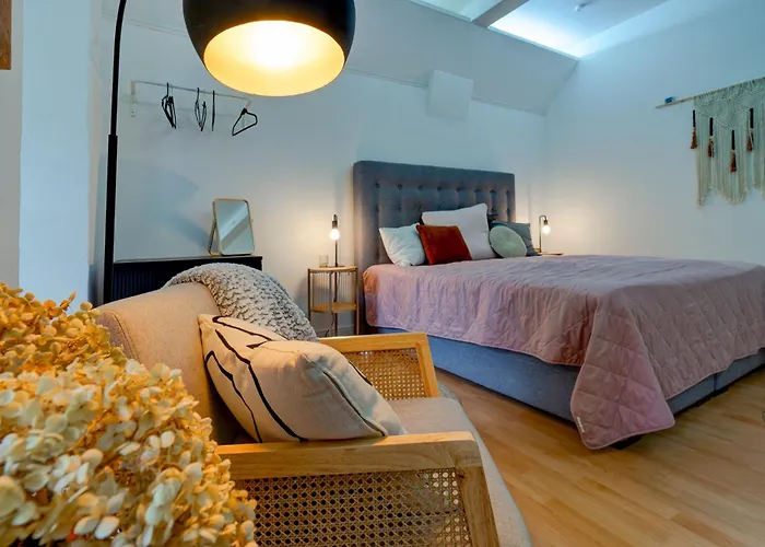 Apartment Mit 2 Schlafzimmern Am Bergpark Wilhelmshoehe Kassel