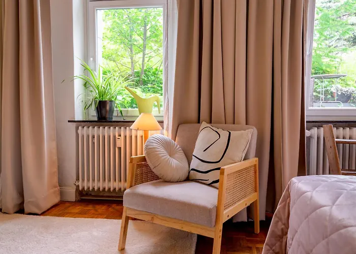 Appartement Mit 2 Schlafzimmern Am Bergpark Wilhelmshoehe