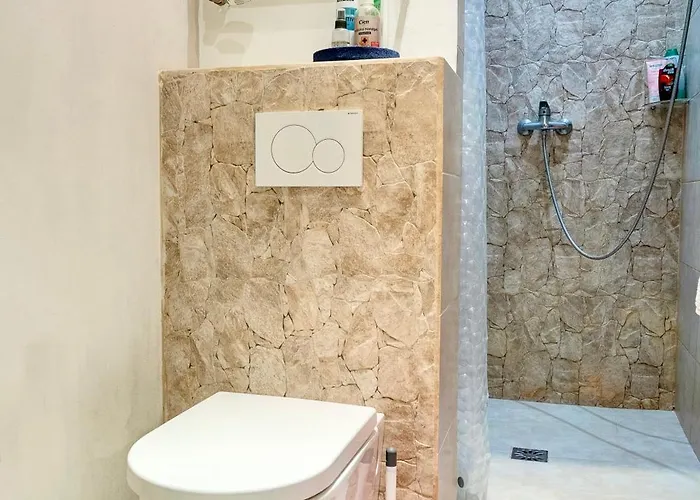 Mit 2 Schlafzimmern Am Bergpark Wilhelmshoehe Kassel