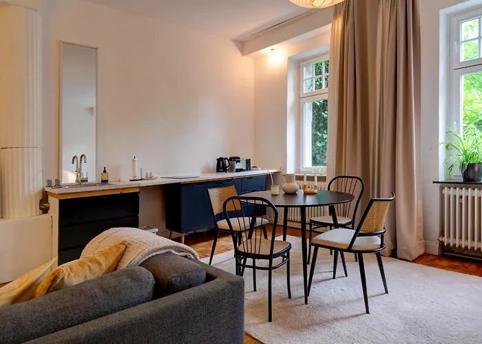 Appartement Mit 2 Schlafzimmern Am Bergpark Wilhelmshoehe
